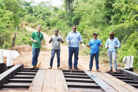 Prefeito de Rosário Oeste entrega mais uma ponte no Distrito de Arruda